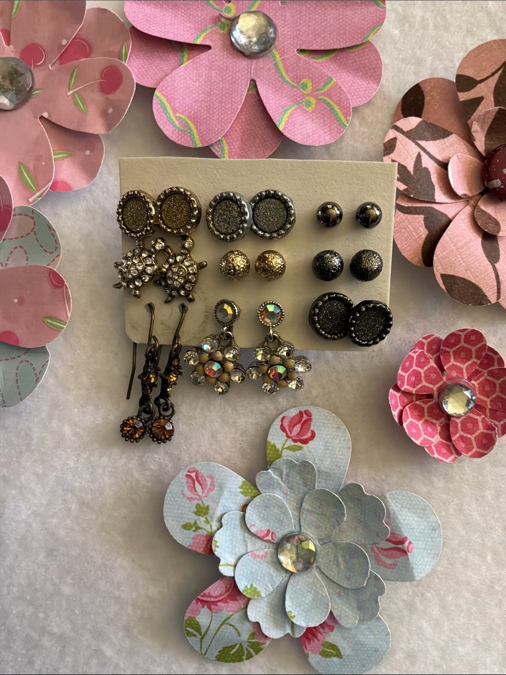 Small earrings - Picture 2 of 3